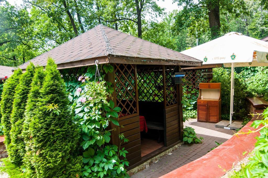 Kolyba House Hotel Kiev Exterior foto